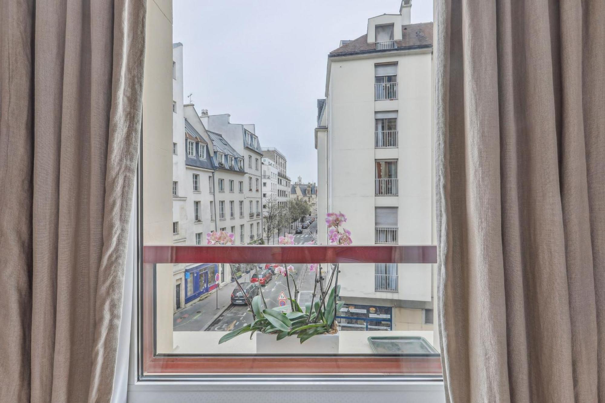 Quai Des Celestins 1bdr By B'your Apartment Paris
